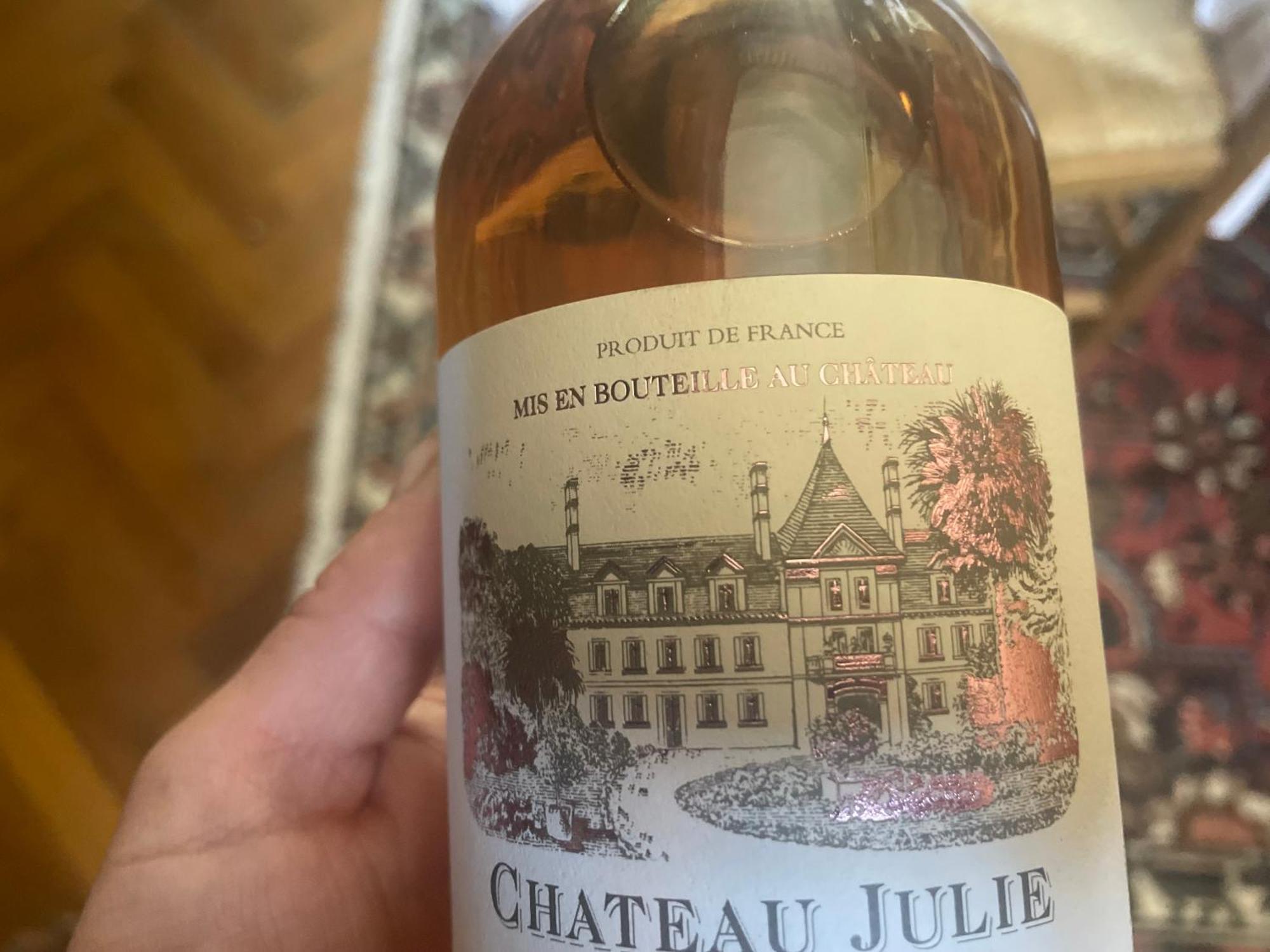 Hotel Château Julie - Chambres&petit-déjeuners Virsac